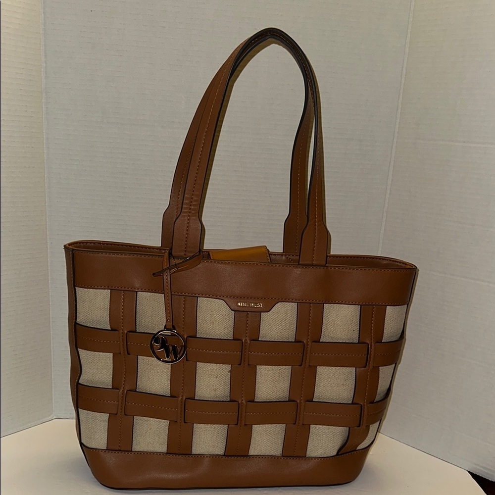 Nine West tote bag ( new without tags ! )